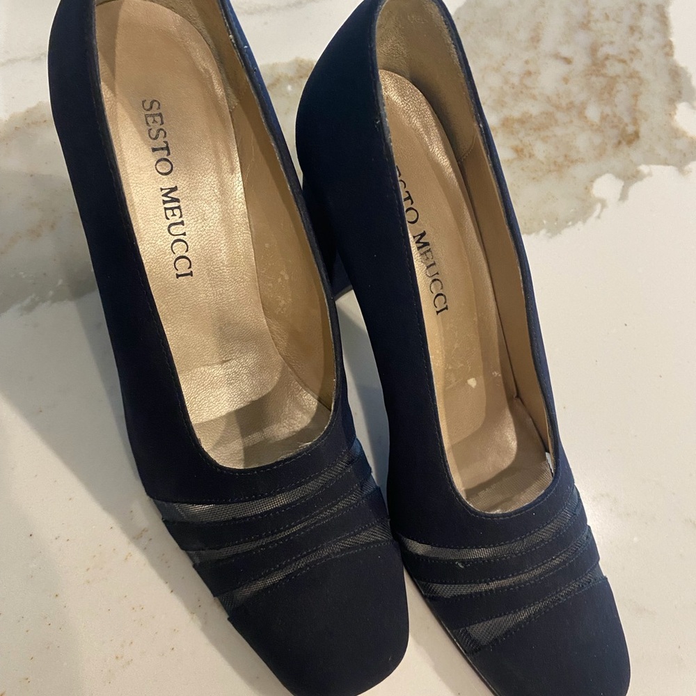 Sesto Meucci Black Fabric Mid Heel Pump with Sheer Net Accents! Size 5N